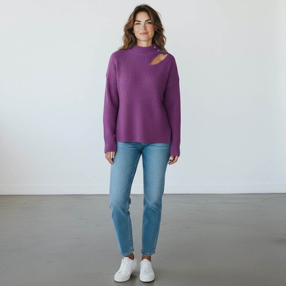 DoublJu Purple Cut Out Sweater Medium Sexy Chic Cozy Knit NWT - Picture 4 of 7